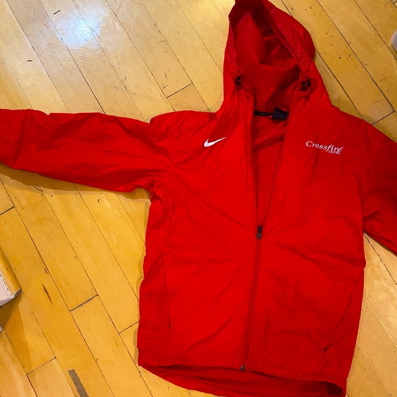 Nike Women’s Rain Jacket - Picture 1 of 5